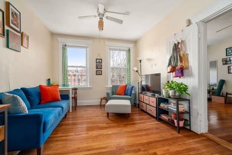 70 Strathmore Rd Apt 10A