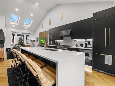 760 E Broadway Apt 2