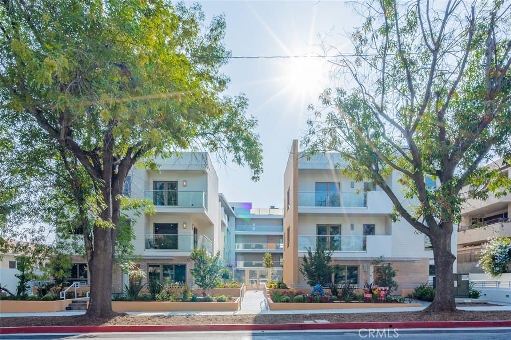 137 S Wilson Ave Unit 107, Pasadena