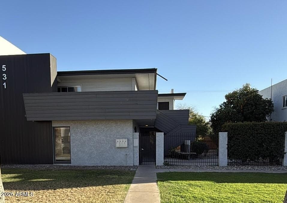 531 E Roanoke Ave Apt A