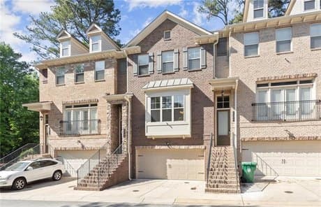 1372 Doublegate Dr NE