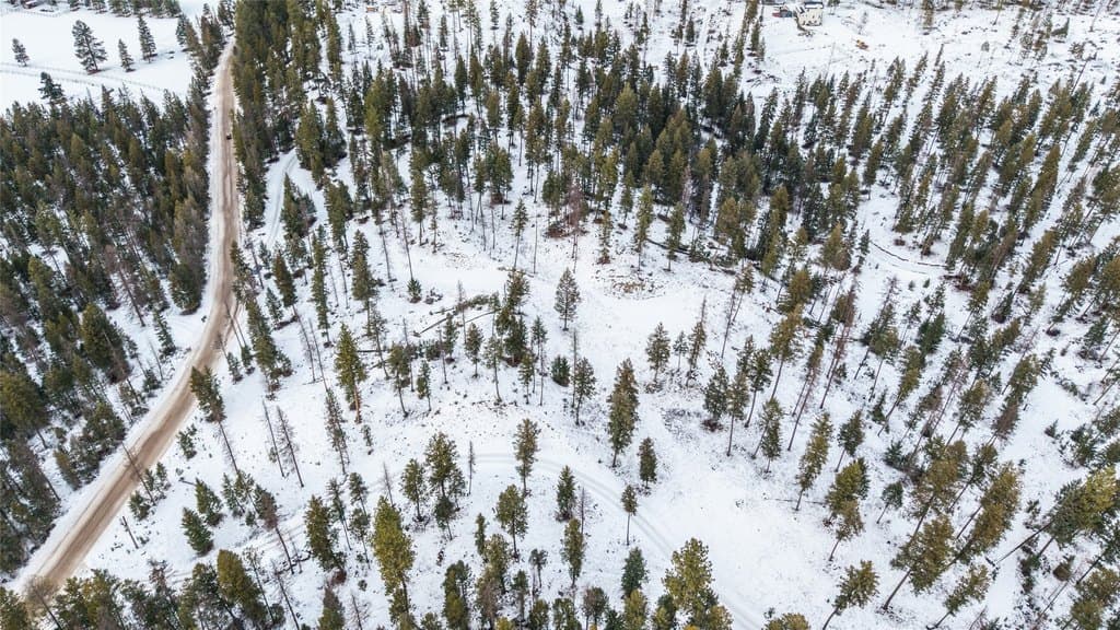 353 Mountain Meadow Dr, Kalispell