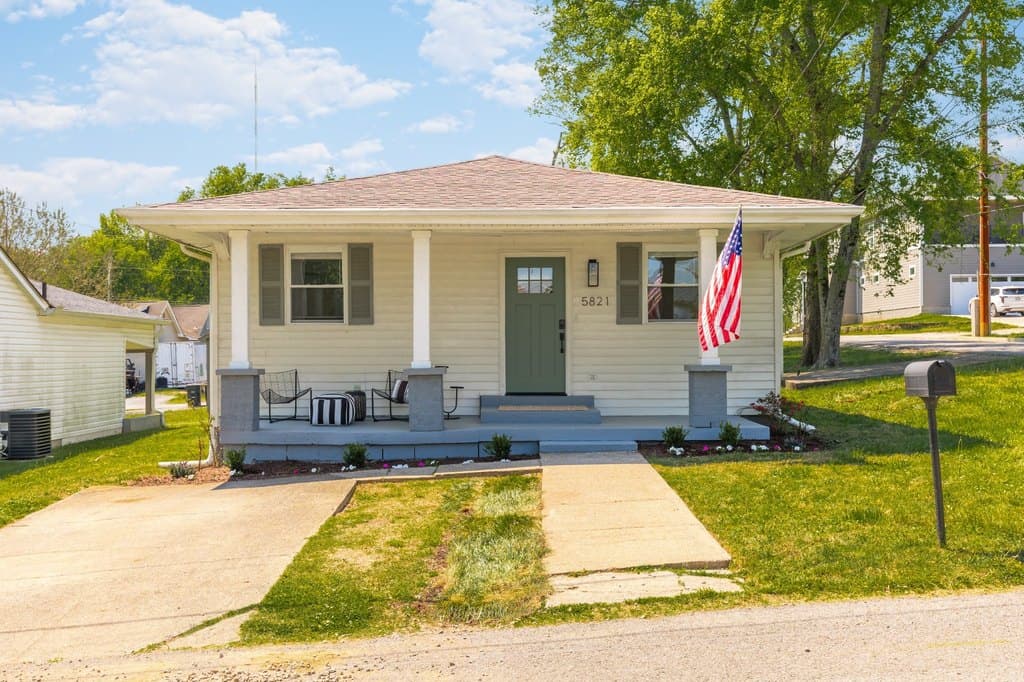 5821 Leslie Ave, Nashville