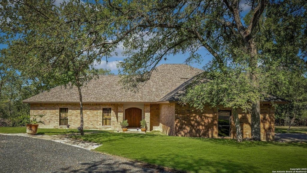 127 Siebeneicher Rd, Boerne