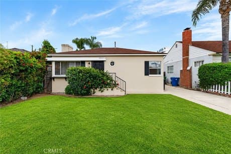 15224 LA Maida St