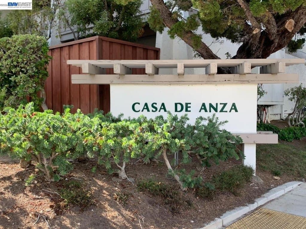 10439 Mary Ave, Cupertino