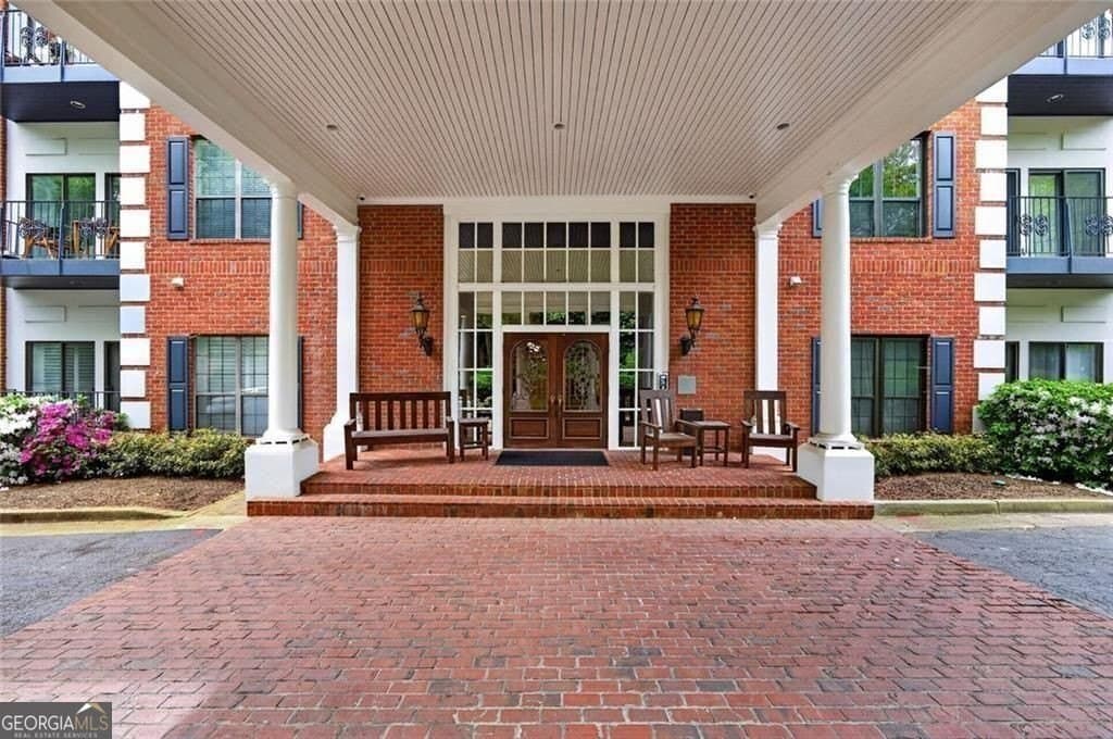 2921 Lenox Rd NE Apt 310, Atlanta