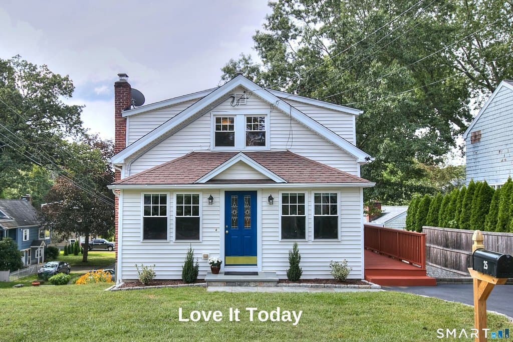 25 Maplewood Ave, Westport