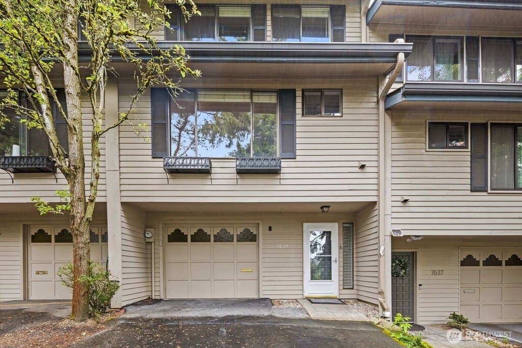 7639 SE 29th St, Mercer Island
