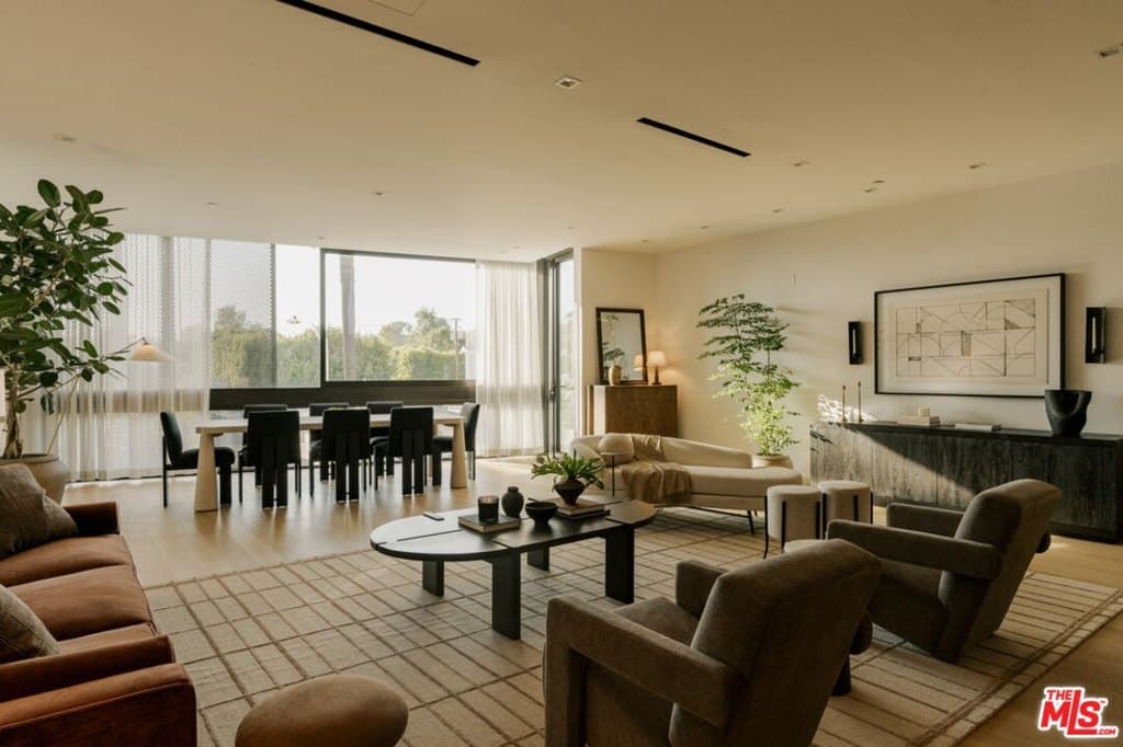 702 N Doheny Dr Apt 302, West Hollywood