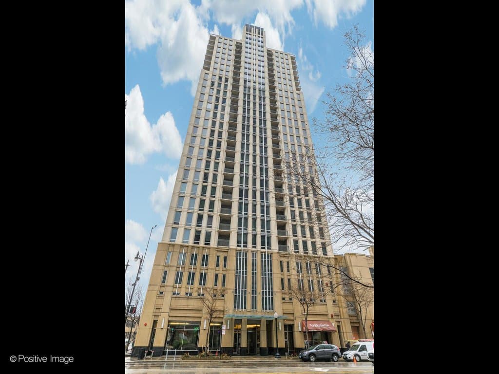 1250 S Michigan Ave Apt 2802