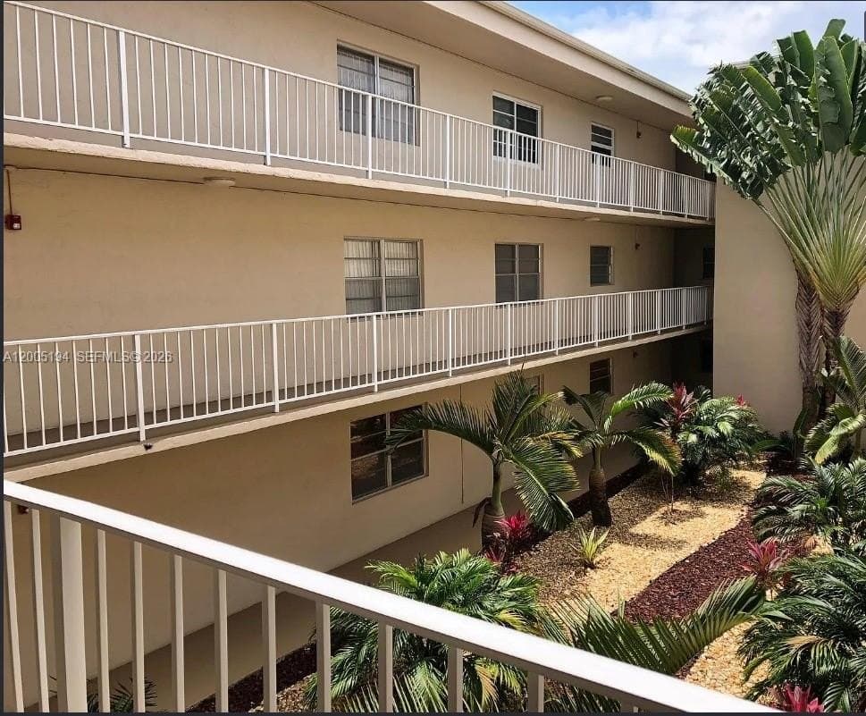 7705 SW 86th St Unit B211