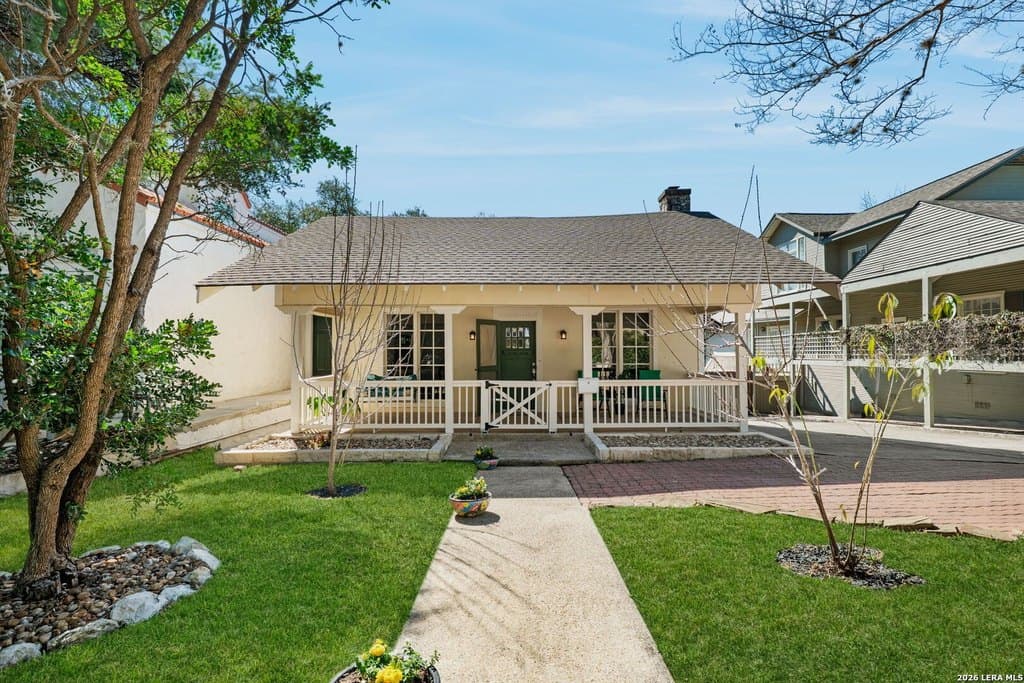 230 Argyle Ave, Alamo Heights