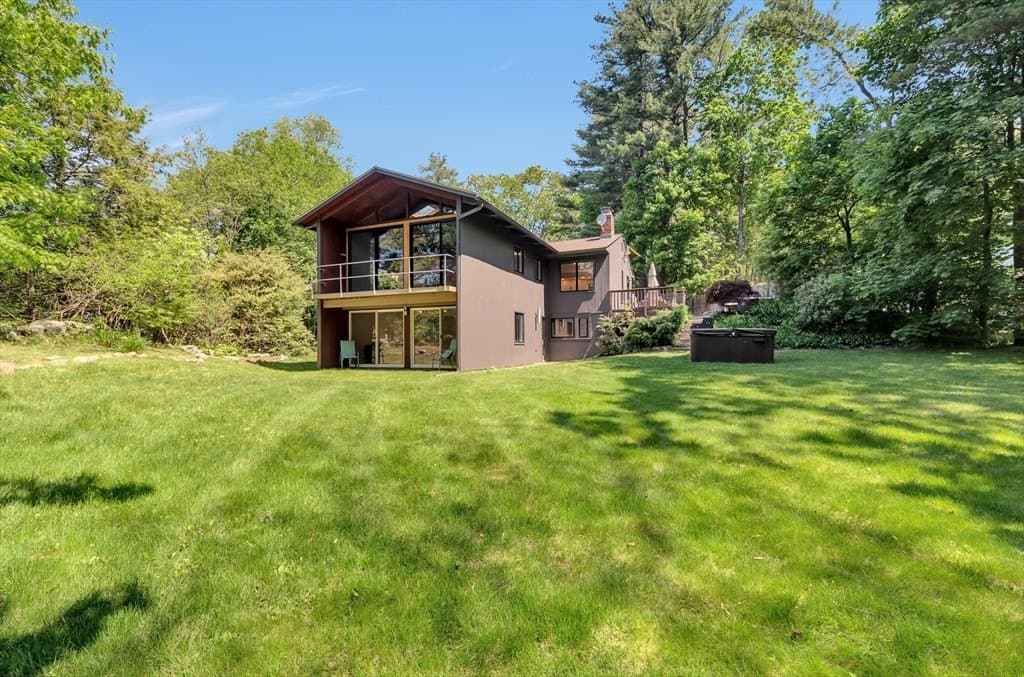 552 Concord Ave, Lexington