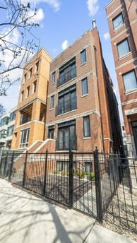 912 W Fletcher St Apt 2