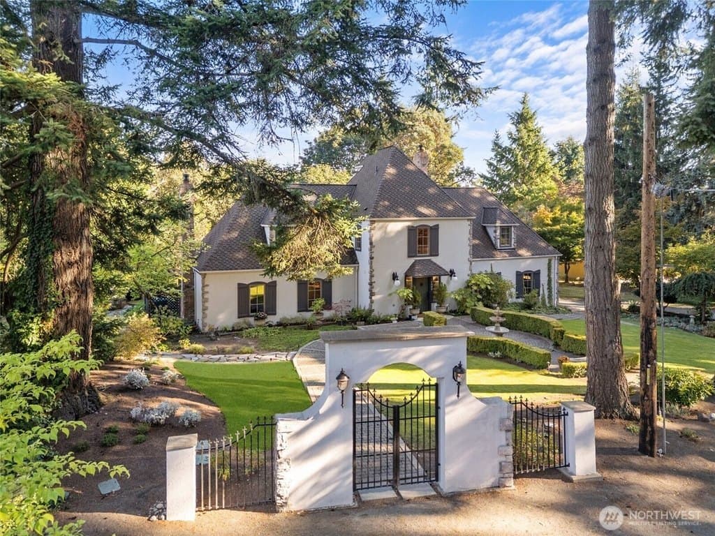 12628 72nd Ave NE, Kirkland