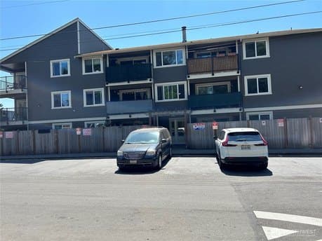 939 N 101st St Unit 101