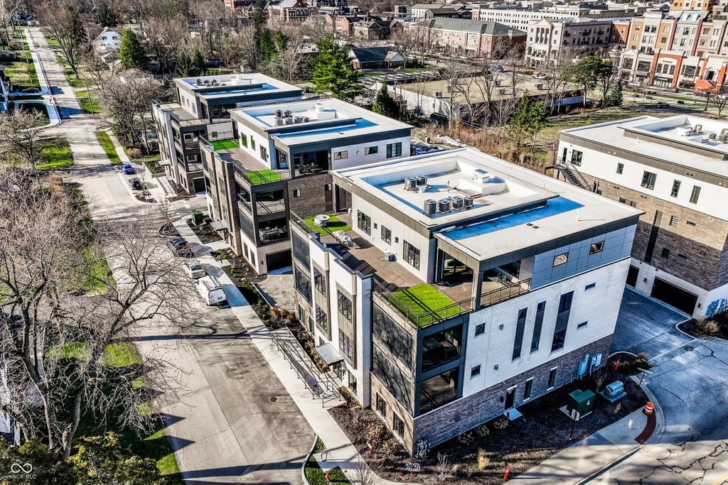 729 Livingstone Dr Unit 400, Carmel