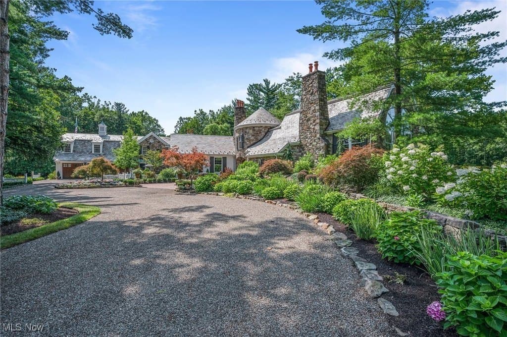45125 Fairmount Blvd, Hunting Valley