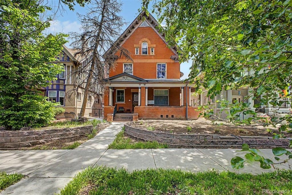 1136 N Logan St Apt 8