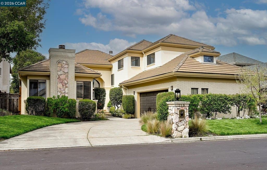 715 Blue Spruce Dr, Danville