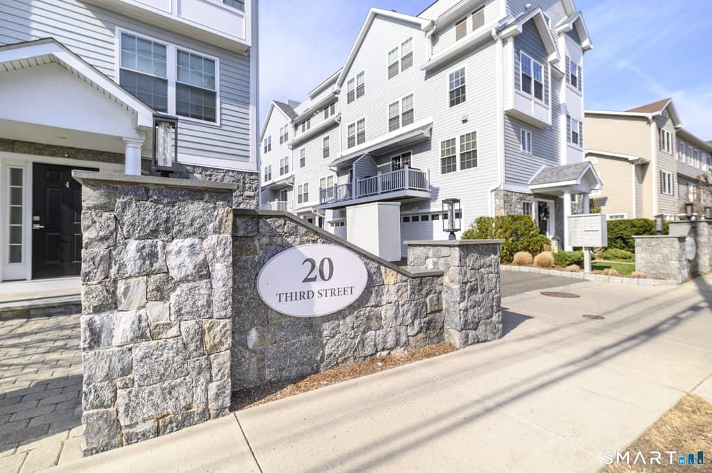 20 Third St Unit 19, Stamford