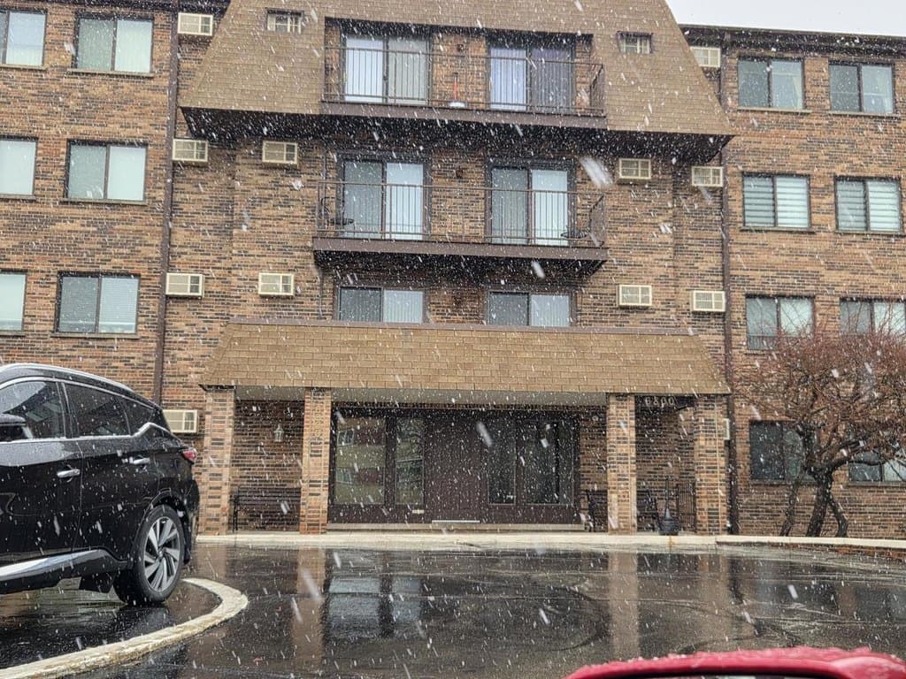 6800 W Raven St Unit 205