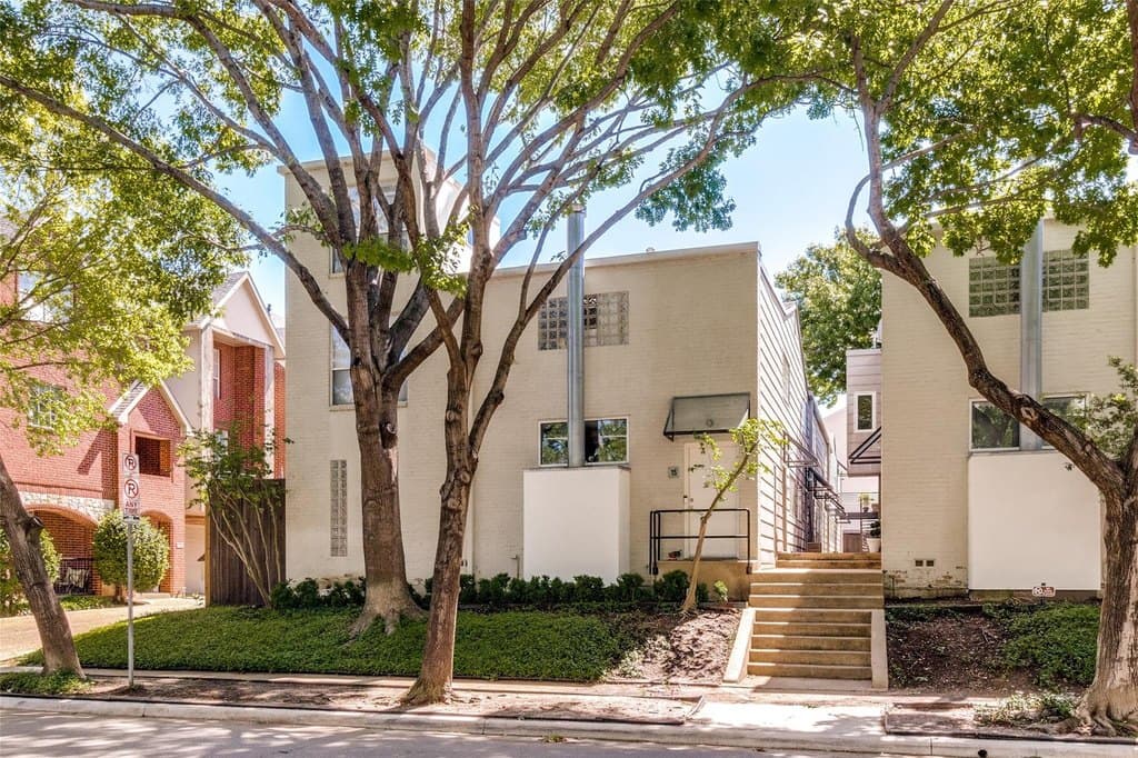 4134 Travis St Unit 17, Dallas