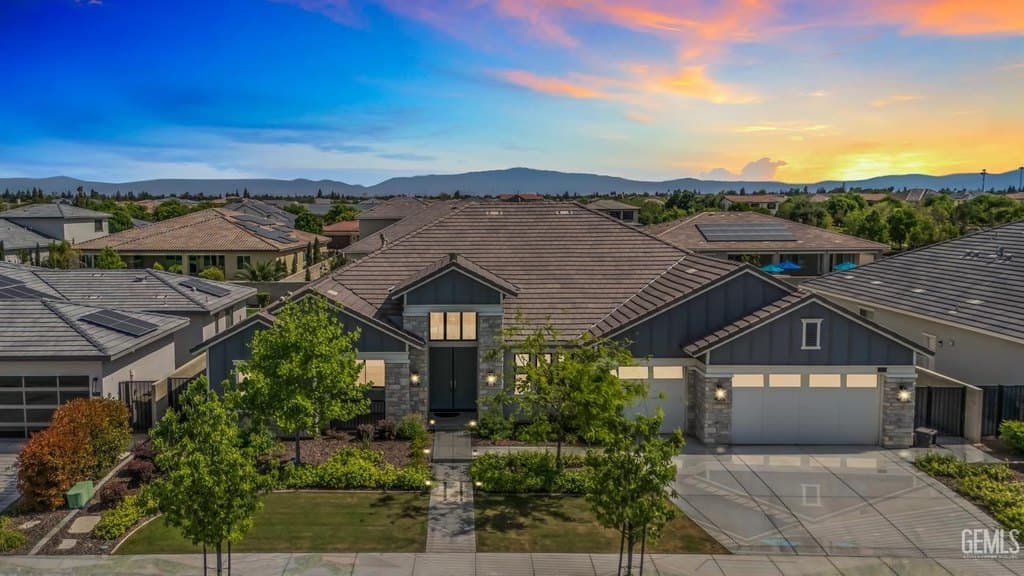 3702 Marian Way, Bakersfield