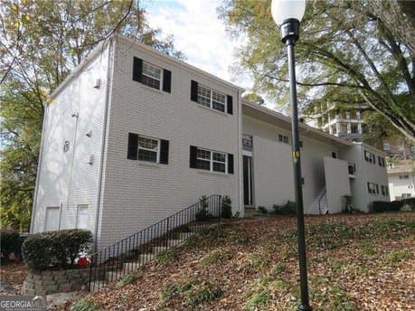 311 Peachtree Hills Ave NE Apt 6A