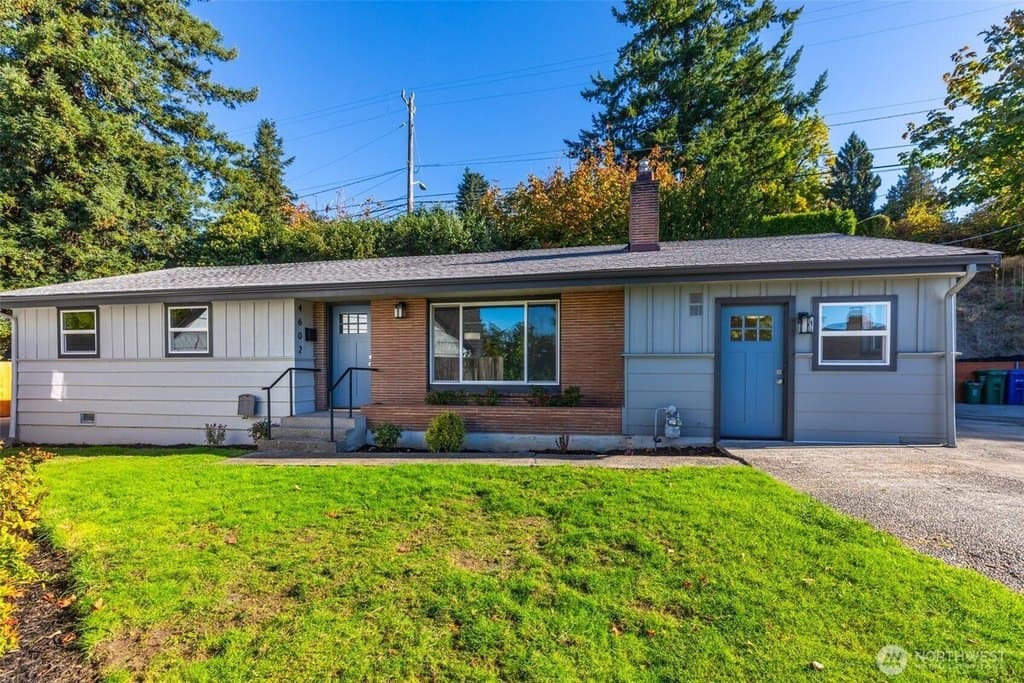 4602 SW Cloverdale St