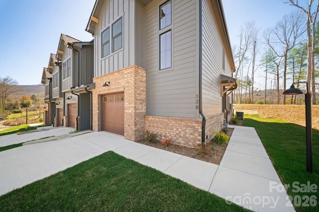 128 Collin Pl, Asheville