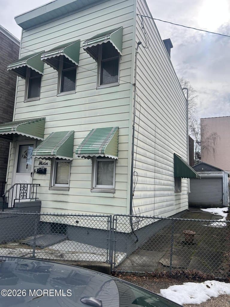 22 Woodland Ave, Jersey City