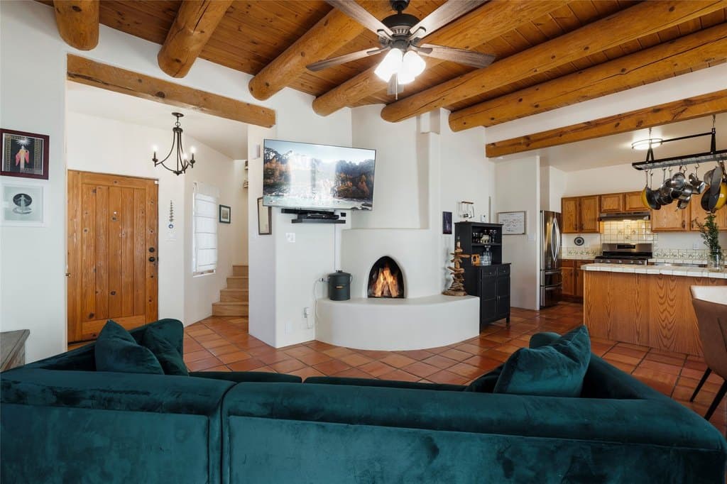 3101 LA Paz Ln, Santa Fe
