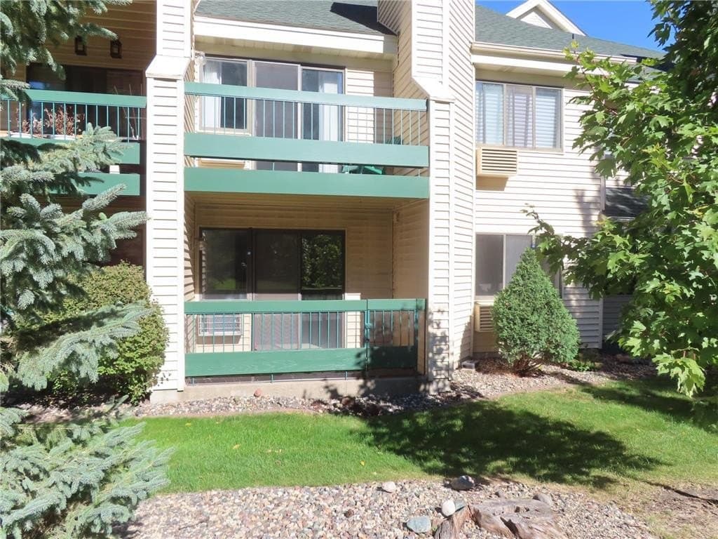 7622 York Ave S Apt 1106, Edina