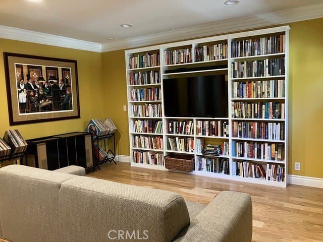 11138 Aqua Vista St Unit 67, Studio City