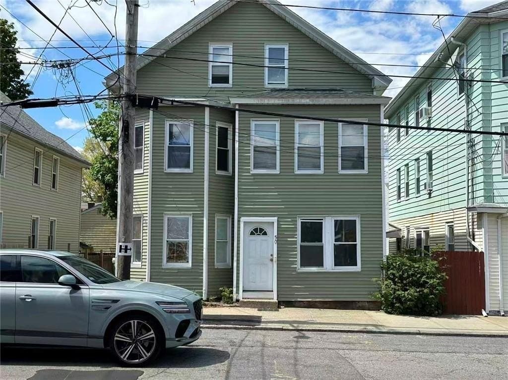 50 Hawkins St, Providence