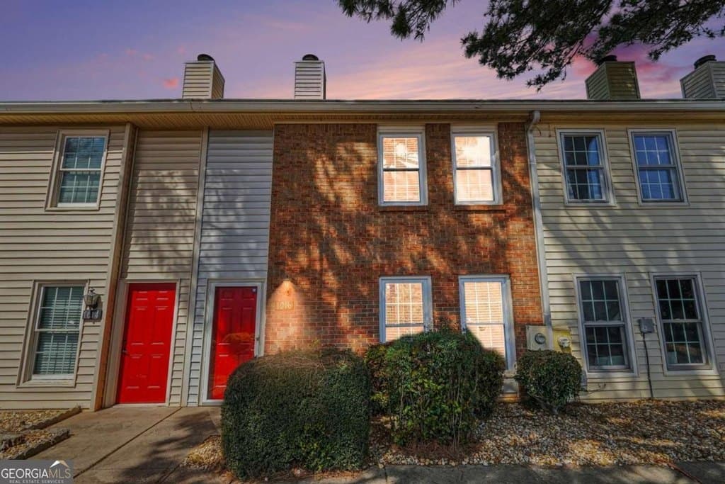 1016 Old Holcomb Bridge Rd, Roswell