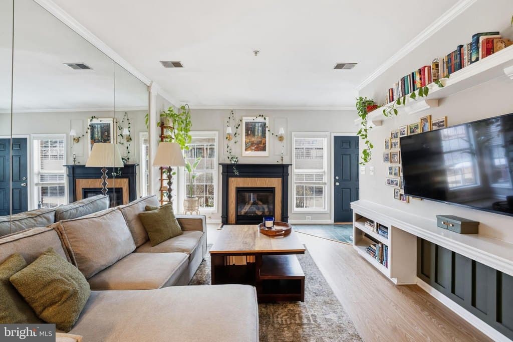 4654 Lambert Dr, Alexandria