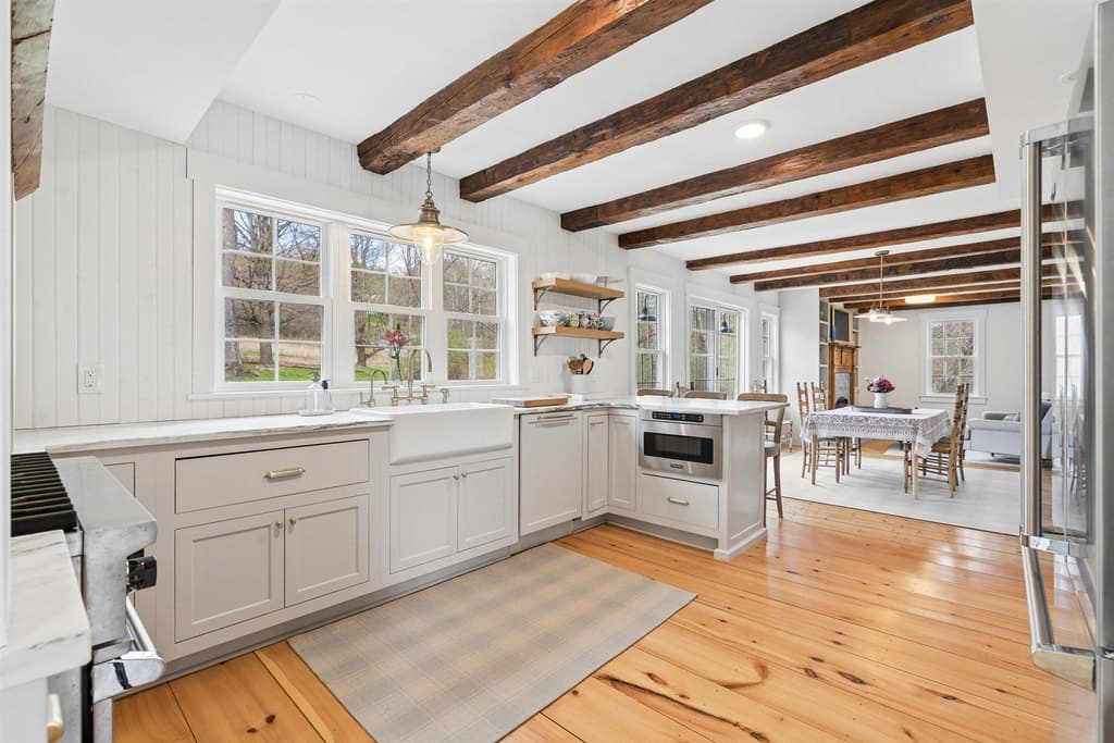 3090 South Rd, Woodstock