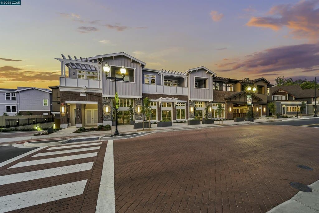 600 Hartz Ave Unit 201, Danville