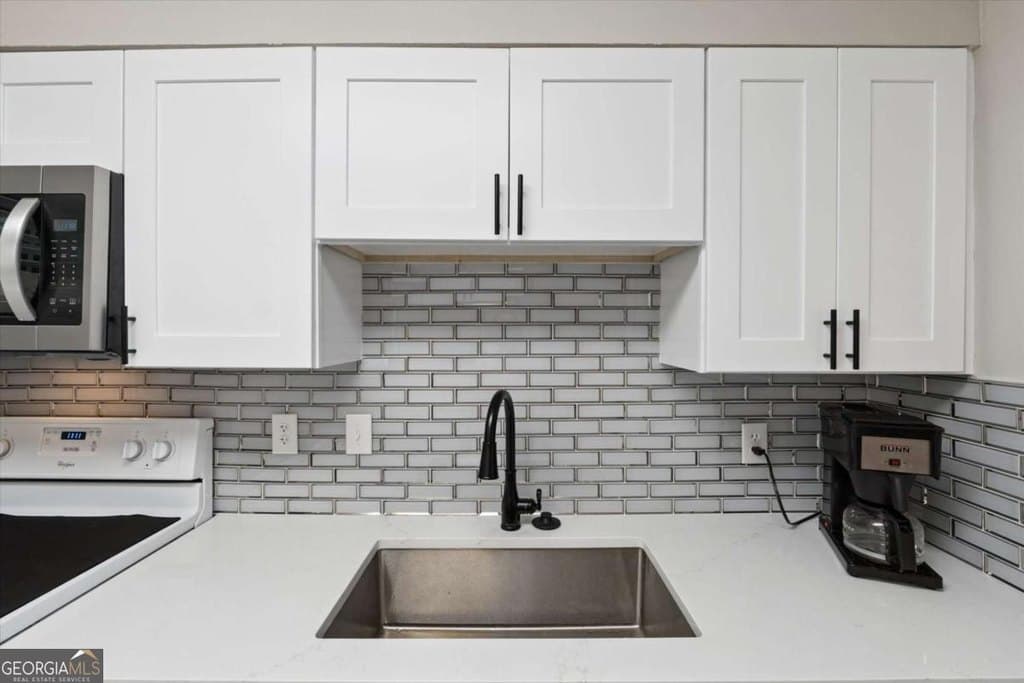 6700 Roswell Rd Apt 31B