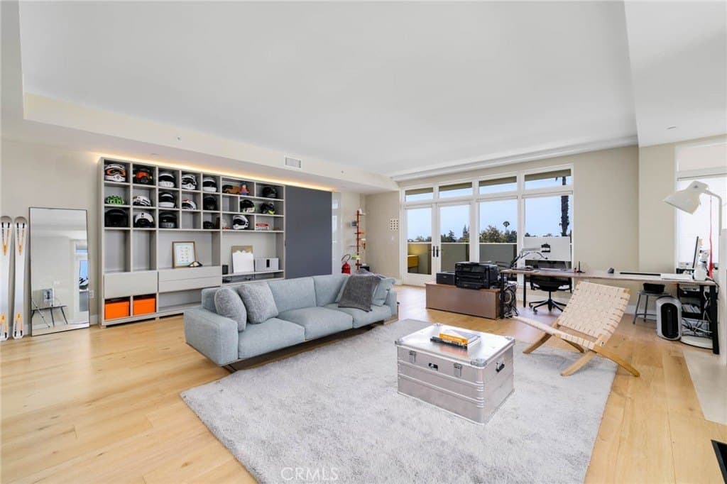 920 Granite Dr Unit 412, Pasadena