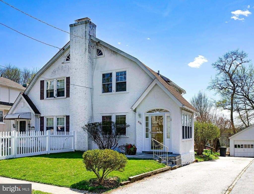 436 Saint Davids Ave, Wayne