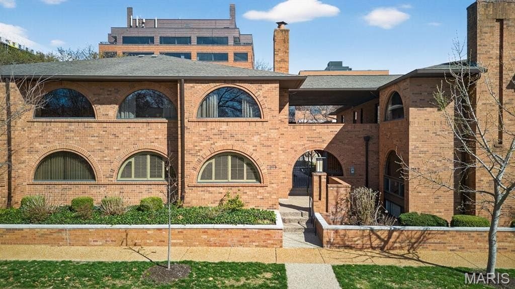 170 N Brentwood Blvd, Clayton