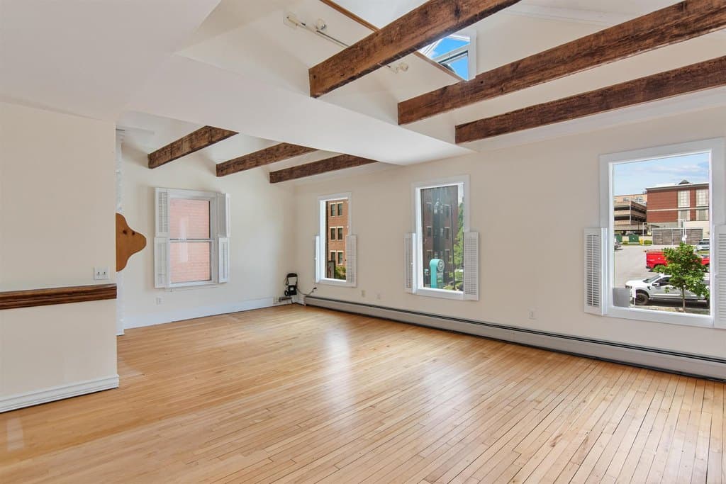 89 College St Unit A2, Burlington