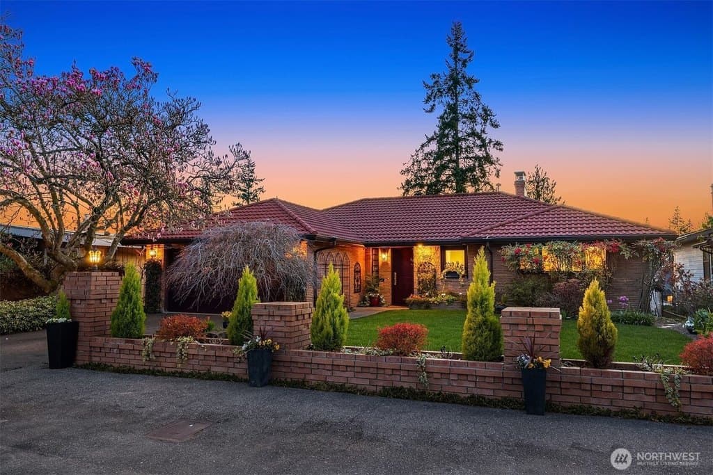 12715 Palatine Ave N, Seattle