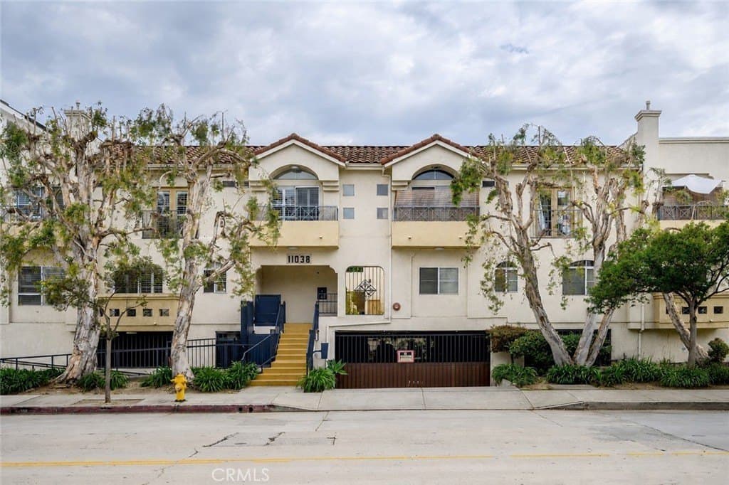 11038 Camarillo St Unit 13