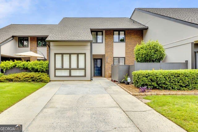 3252 Clairmont North NE, Brookhaven