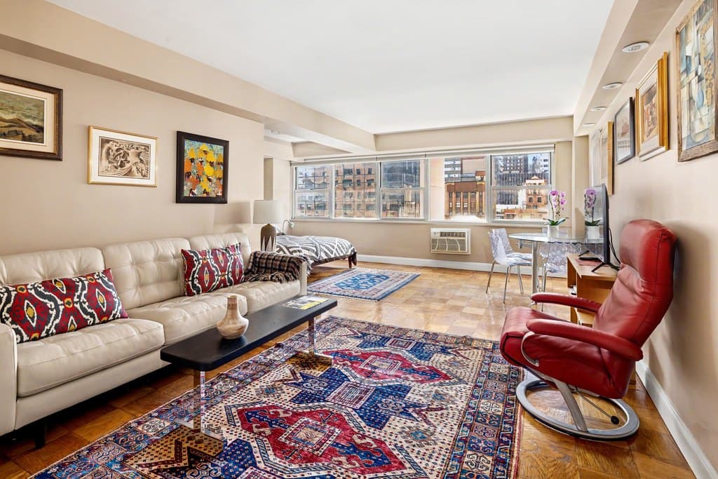 153 E 57th St Apt 15G, New York